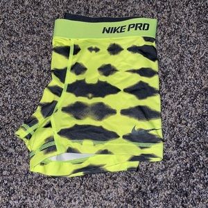 Nike Pro 3”